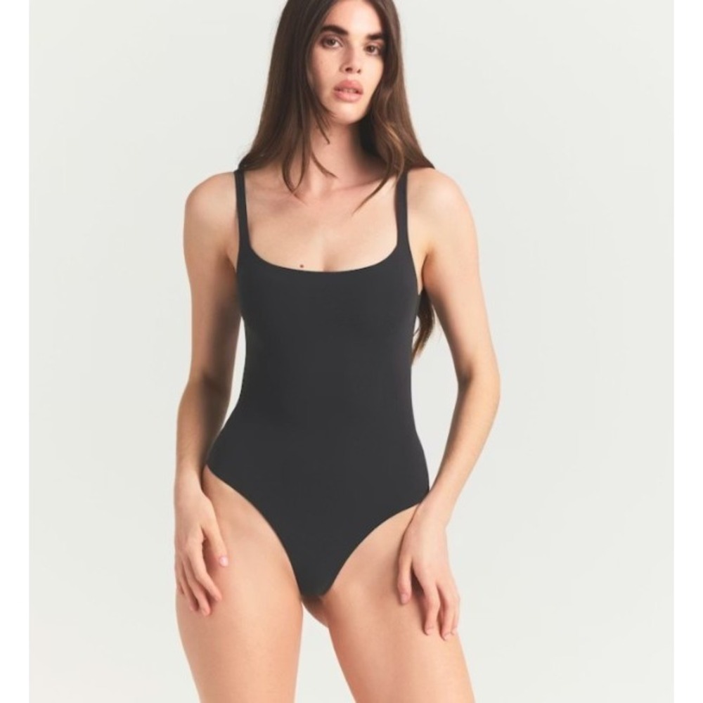 SKIMS Fits Everybody Square Neck Bodysuit Onyx Black Size Large L Thong Snap